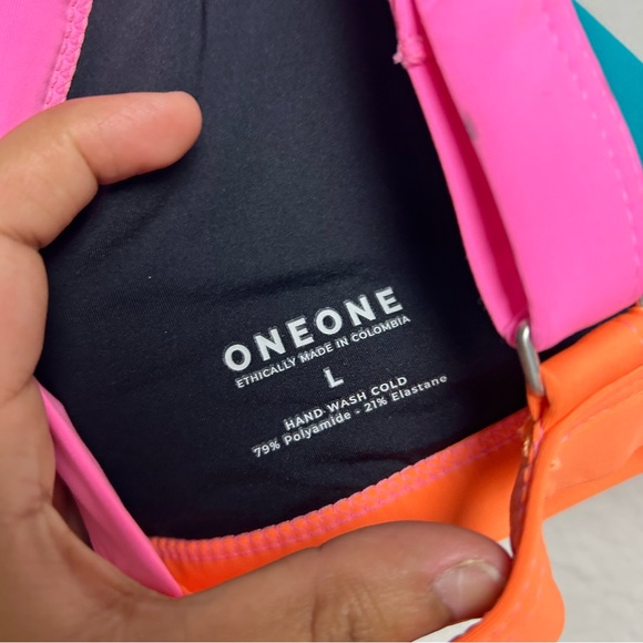 ONEONE Kameron Triangle Bikini Top Nassau - Picture 6 of 7